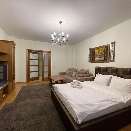 Arenda Apartments - Surganova,5A Minszk Kültér fotó